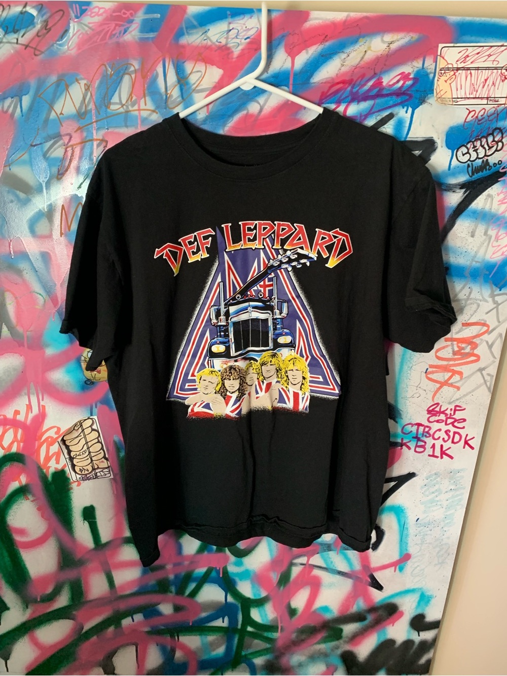 Black Short Sleeve Def Leopard Band Tee/Graphic Tee size XL